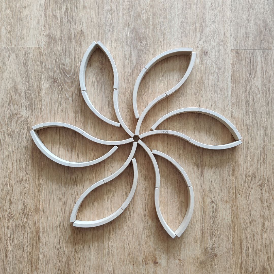 Duurzame houten blokken set met 24 gebogen blokken van Abel