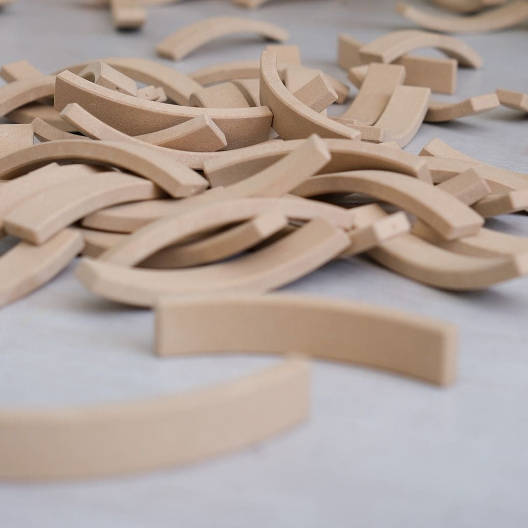 Duurzame houten blokkenset van Abel Blocks Rewood met 72 gebogen blokken