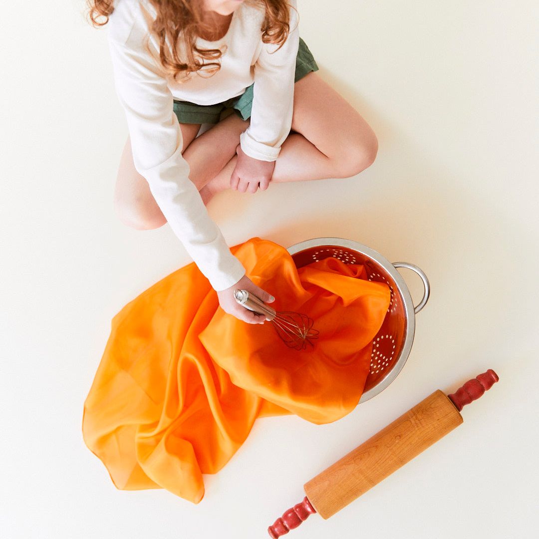 Sarah's Silks speelzijde middelformaat in de kleur oranje