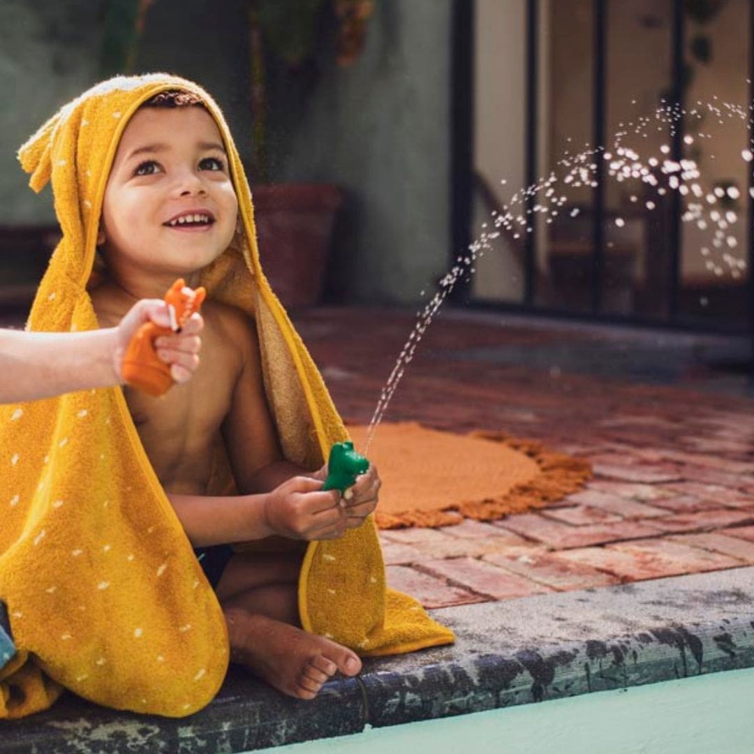 Trixie schimmelvrij badspeelgoed van siliconen sproeiende dieren Mrs. Elephant en Mr. Crocodile