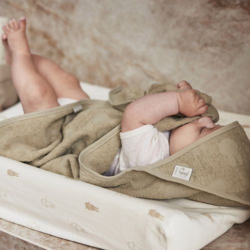 Aankleedkussenhoezen van katoen in effen kleuren en printjes bij Studio Bambacht