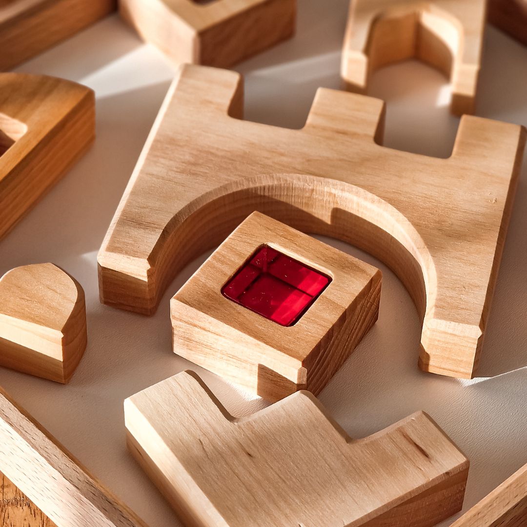 Bauspiel houten blokken set met kasteel blokken en licht doorlatende lucent cubes in houten opbergdoos