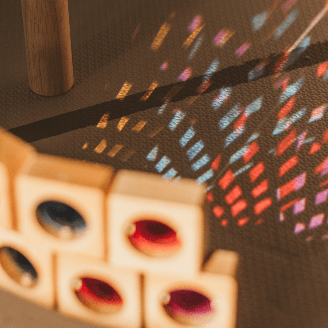 Bauspiel houten blokken met lichtdoorlatend venster set van 25