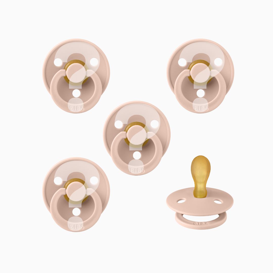 BIBS aanbieding verrassingspakket met 5 platte spenen van 100% natuurijk rubber voor 15,- in maat 2 meisje