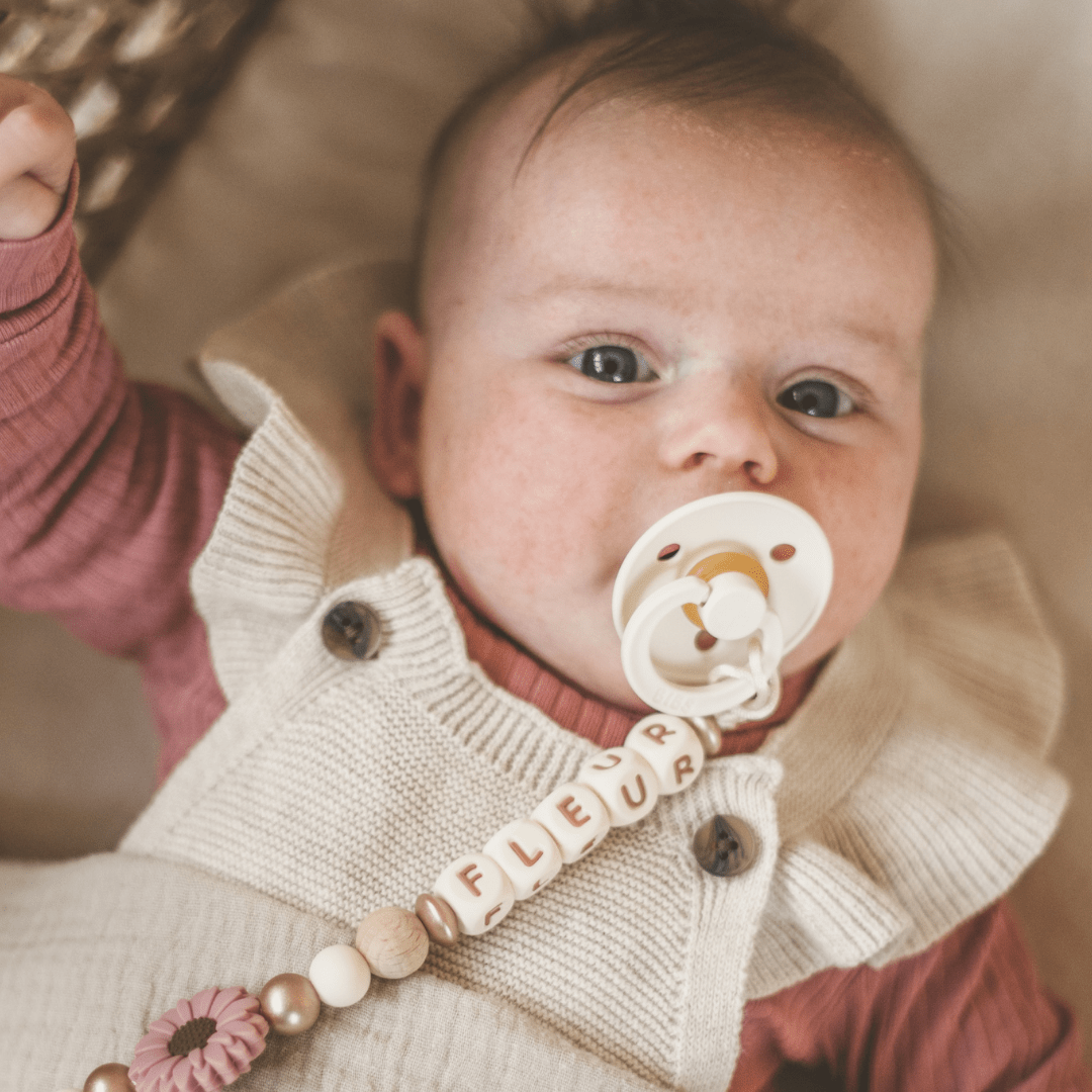 BIBS colour anatomische fopspeen met dental speen in de kleur ivory wit