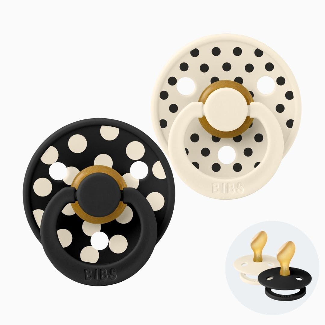 bibs studio dental fopspeen met orthodontische speen van latex met rond schild met stipjes dessin in zwart wit