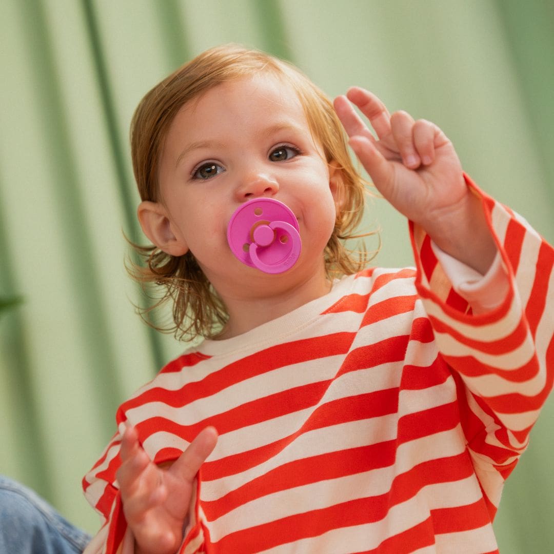 BIBS Colour fopspeen met ronde speen van 100% natuurlijk rubber in de kleur bubblegum roze