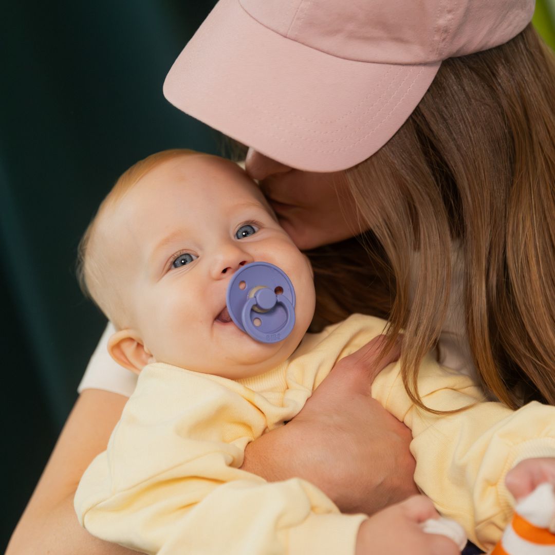 BIBS Colour fopspeen met ronde speen van 100% natuurrubber in de kleur peri vergrijsd paars