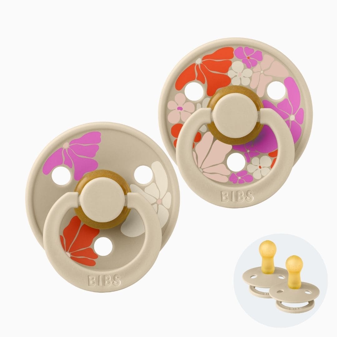 BIBS fopspeen Studio Collection Flowers Child & Morning Bloom met ronde speen van natuurrubber in de kleur beige
