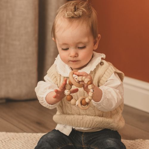 Bijtring met naam voor jongen en meisje bij Studio Bambacht