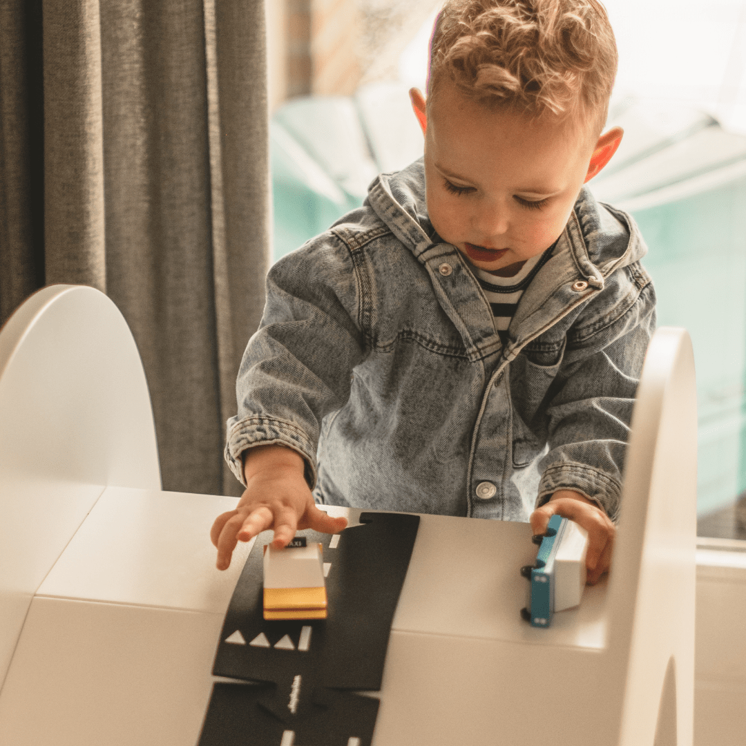 Candylab Toys houten speelgoed auto Candycar Yellow taxi van massief beukenhout