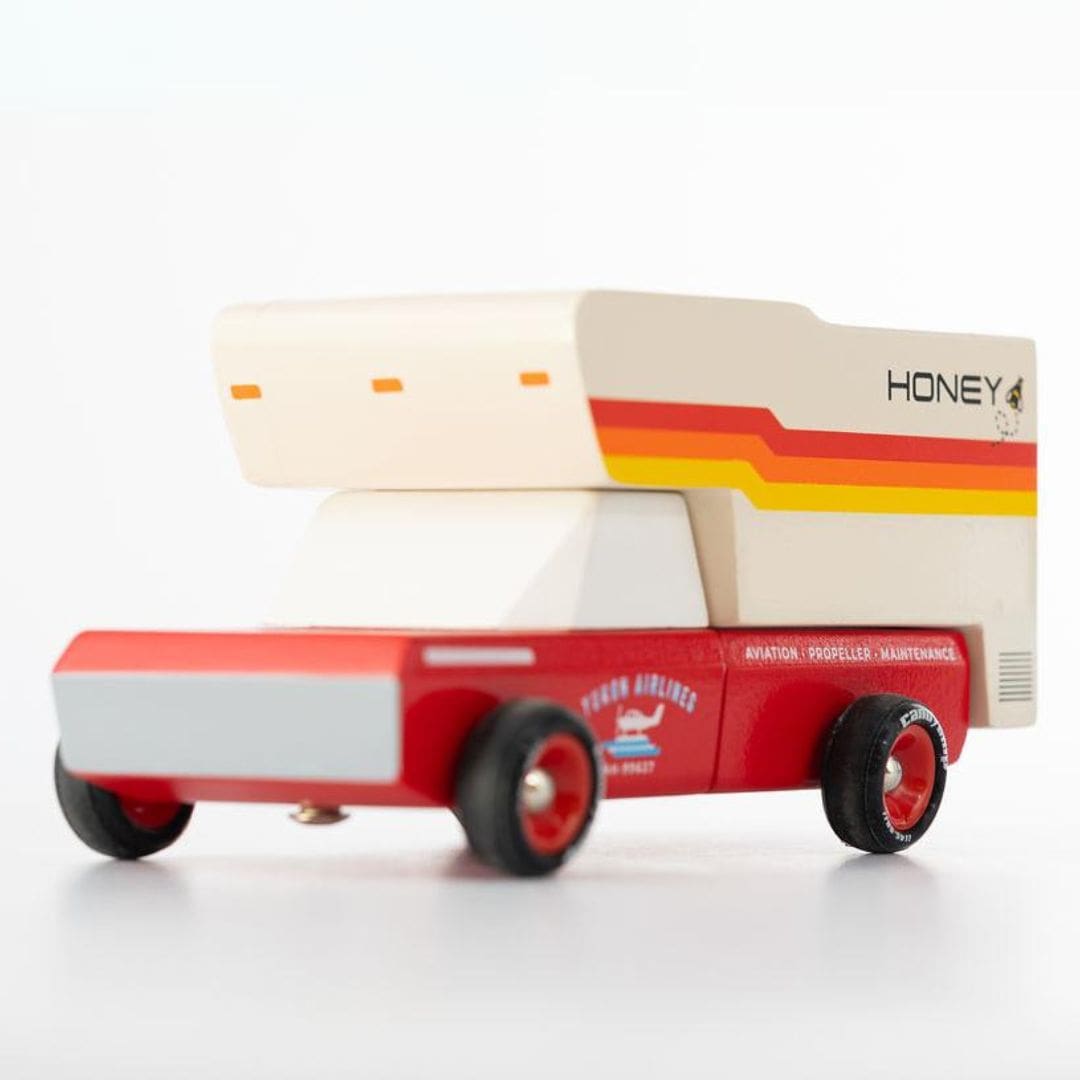 Honneybee Camper Candylab