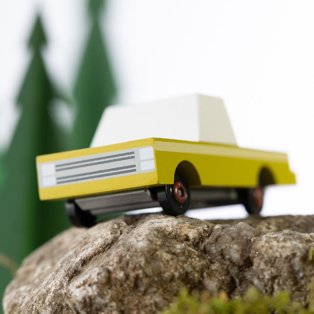 Coyote Pick-up van Candylab Toys