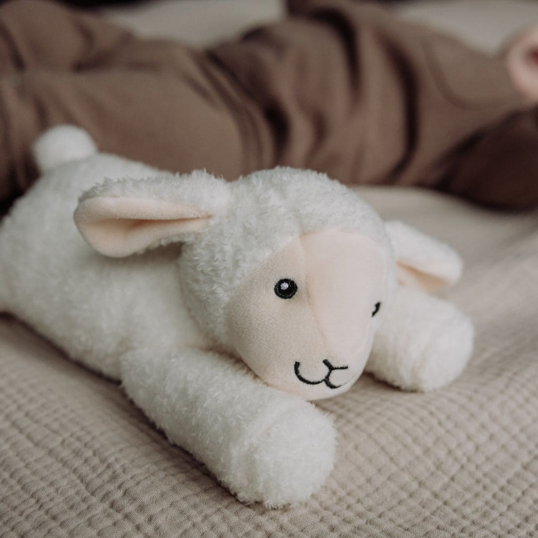 Flow Amsterdam hartslagknuffel met white noise knuffel schaap rosie