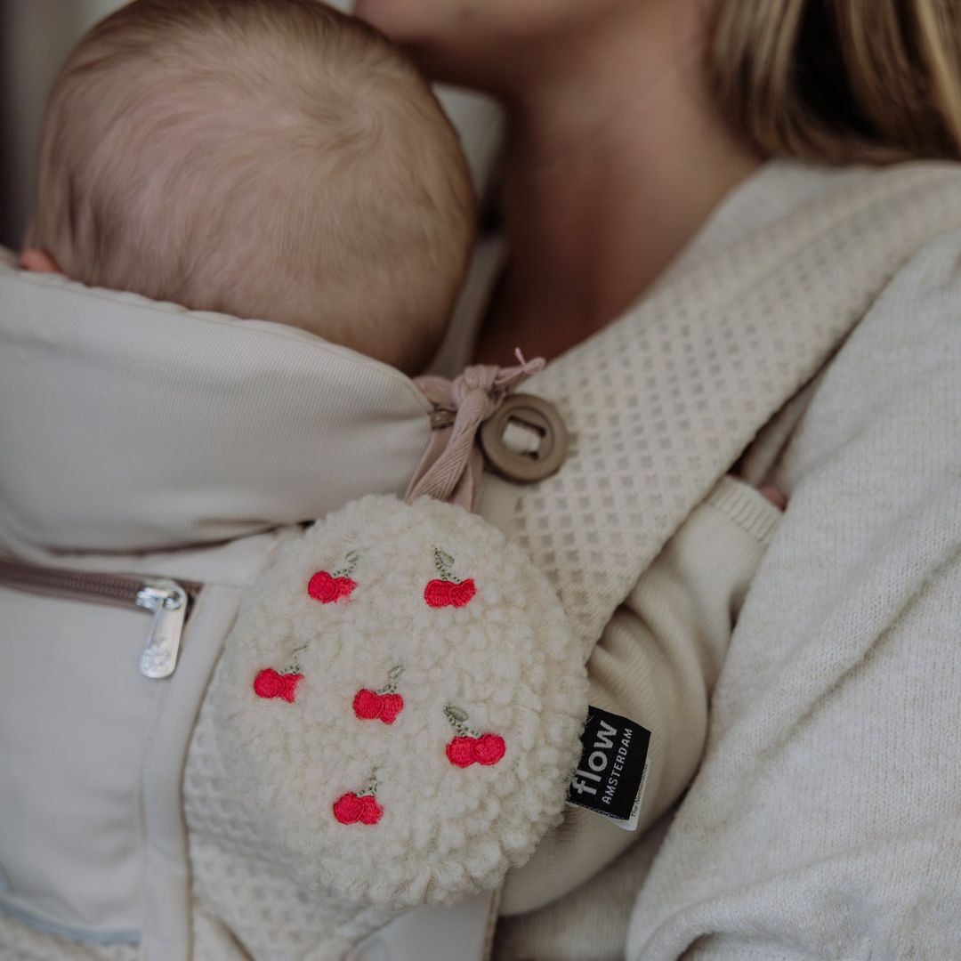 Flow Amsterdam hartslagknuffel voor onderweg Lucy met kersjes