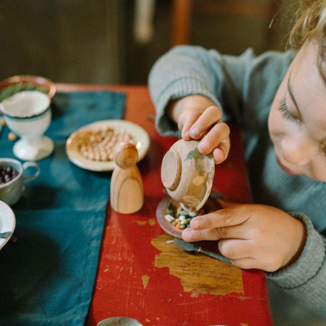 Grapat houten bordjes n regenboogkleuren