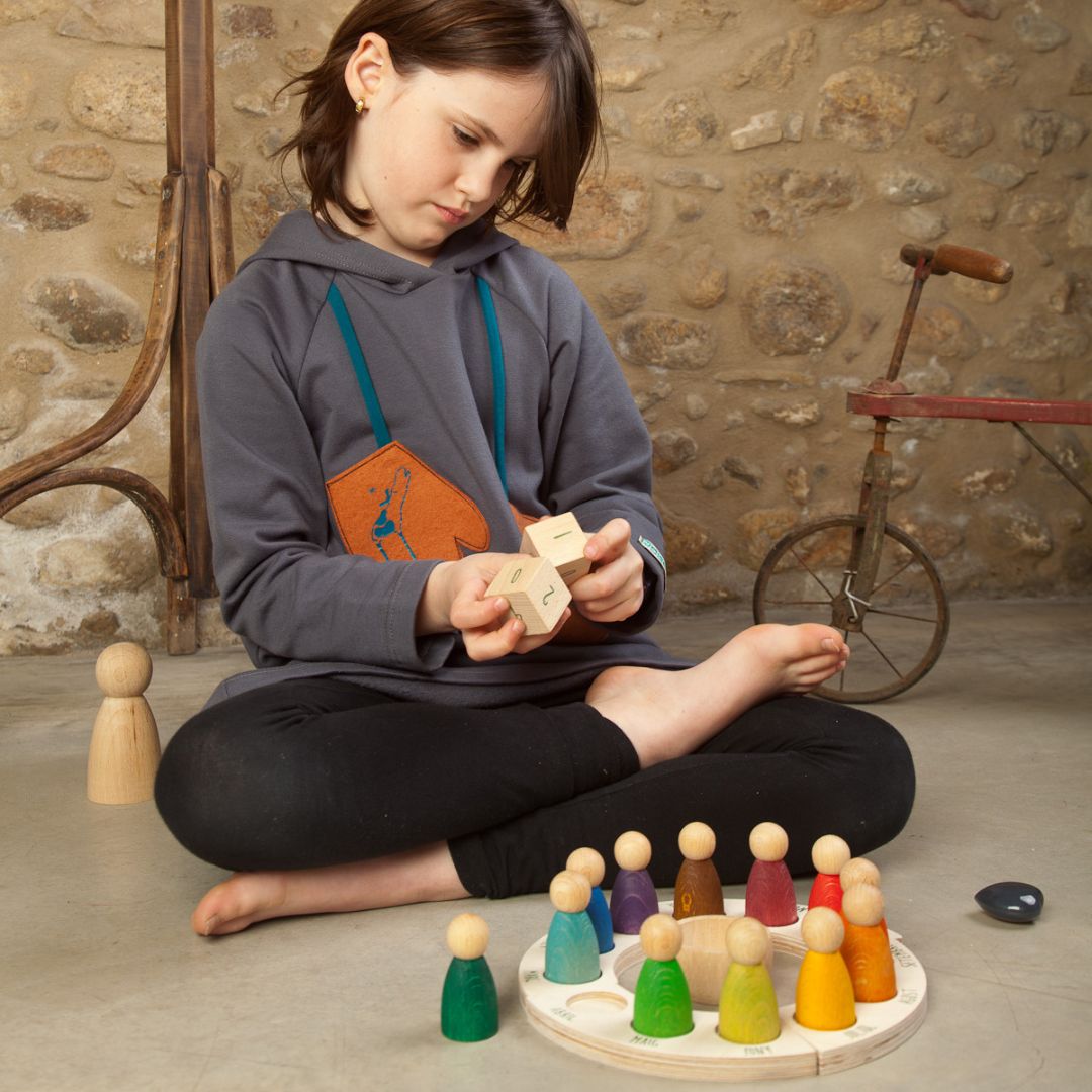 Grapat houten eeuwige kalender