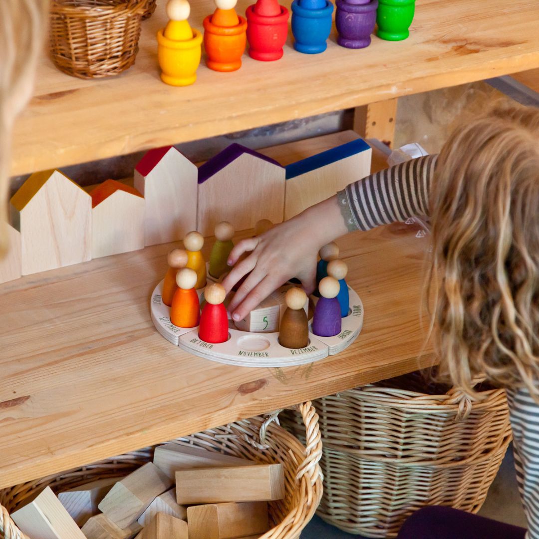 Grapat houten eeuwige kalender