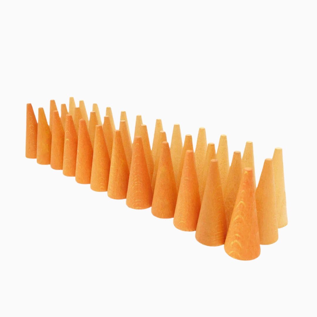 Grapat oranje kegels van hout