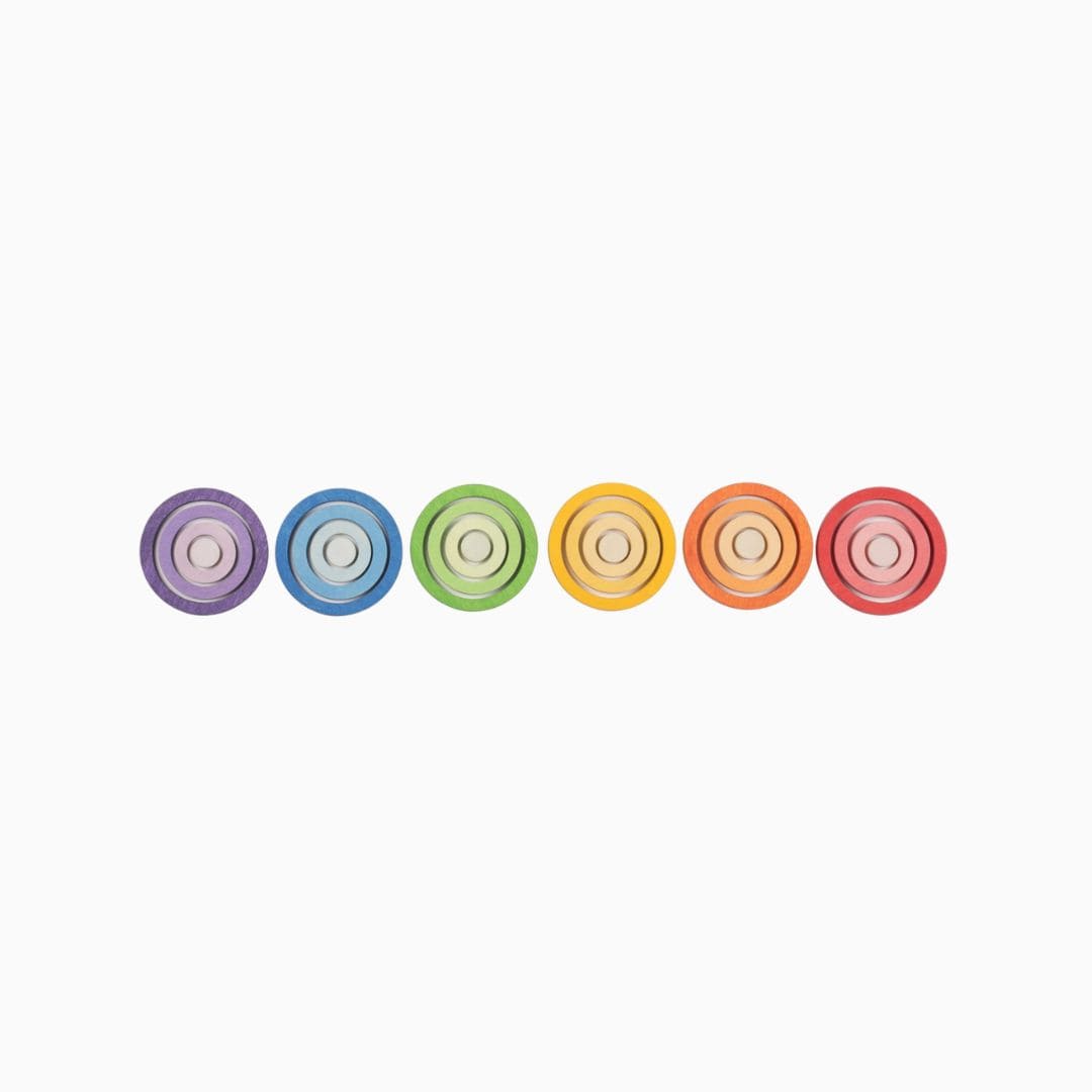 Grapat nesting houten ringen regenboog - 24 stuks