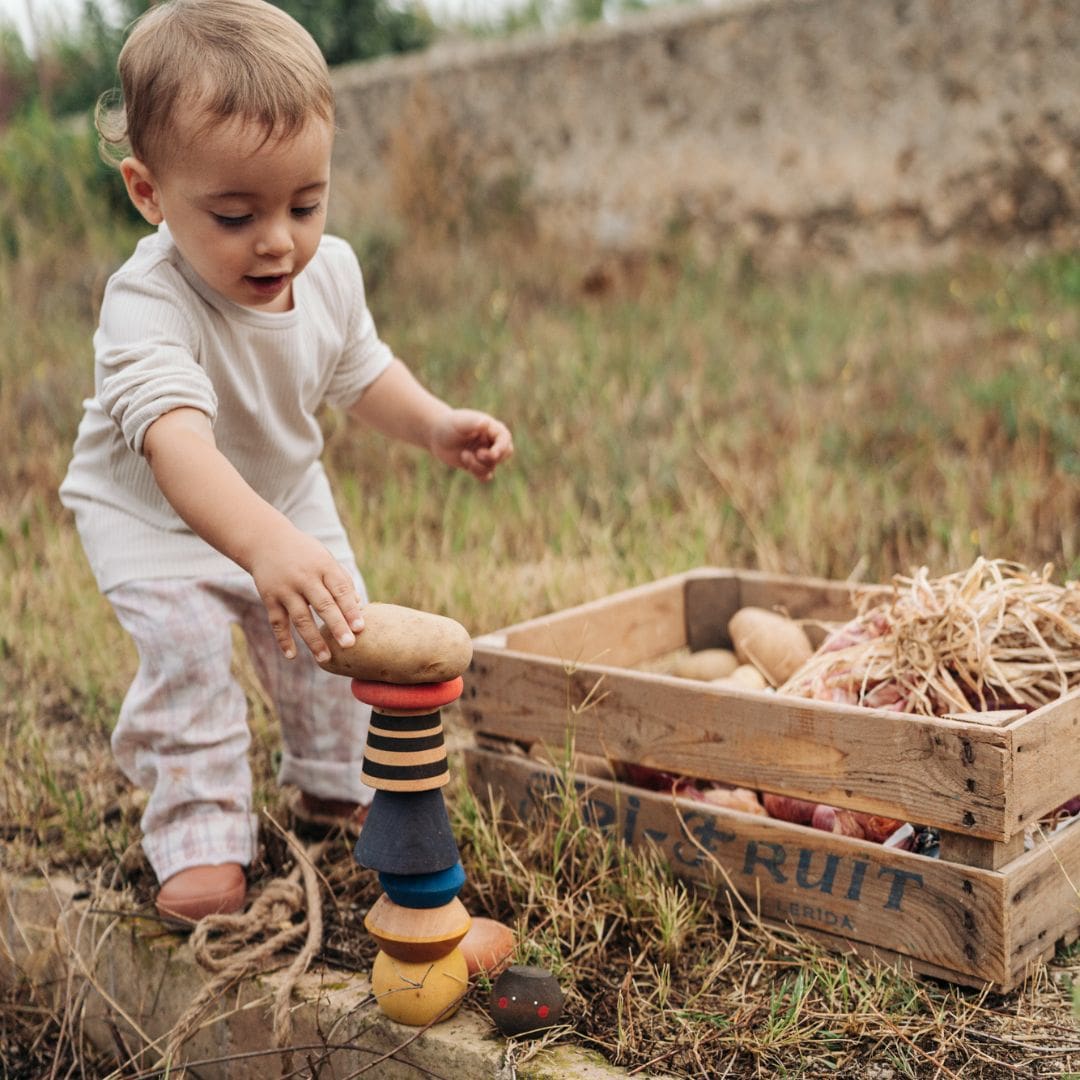 Grapat open einde stapeltoren serendipity met acht onderdelen van hout