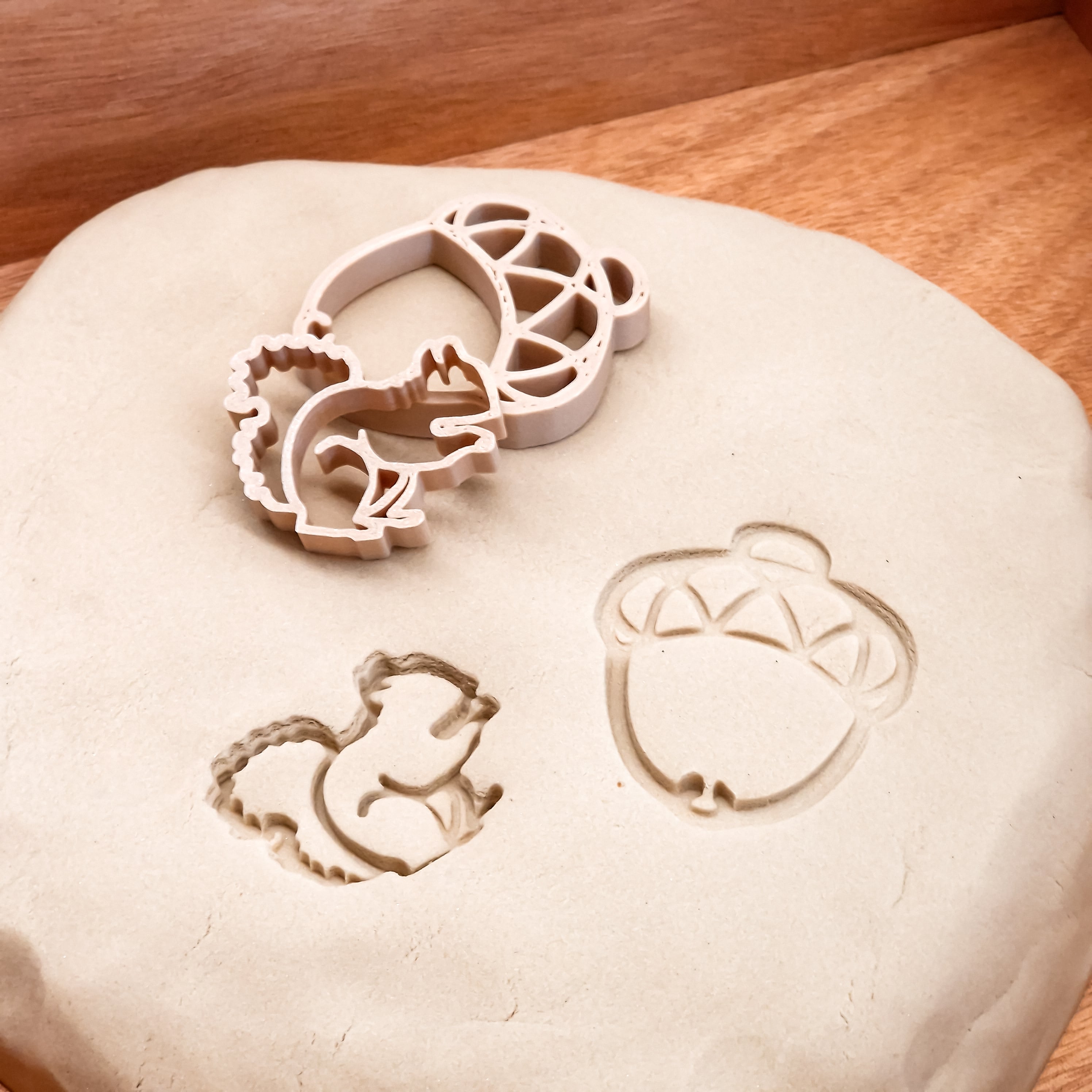 Grennn kinetisch zand vormpjes eekhoorn en eikel