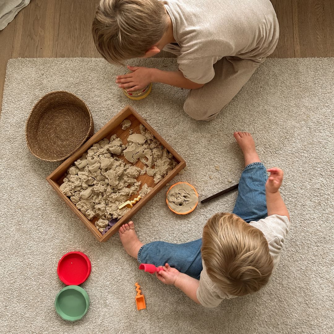 Grennn x Little Botanic Label regenboog waves speelset compleet met speelschepjes, speelbakjes, pittenzakjes en speelrijst in regenboogkleuren