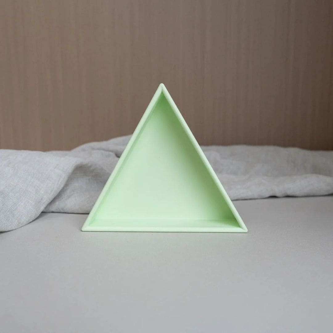 Grennn mandigo inlegdriehoek speelbak in de pastelkleur lichtgroen