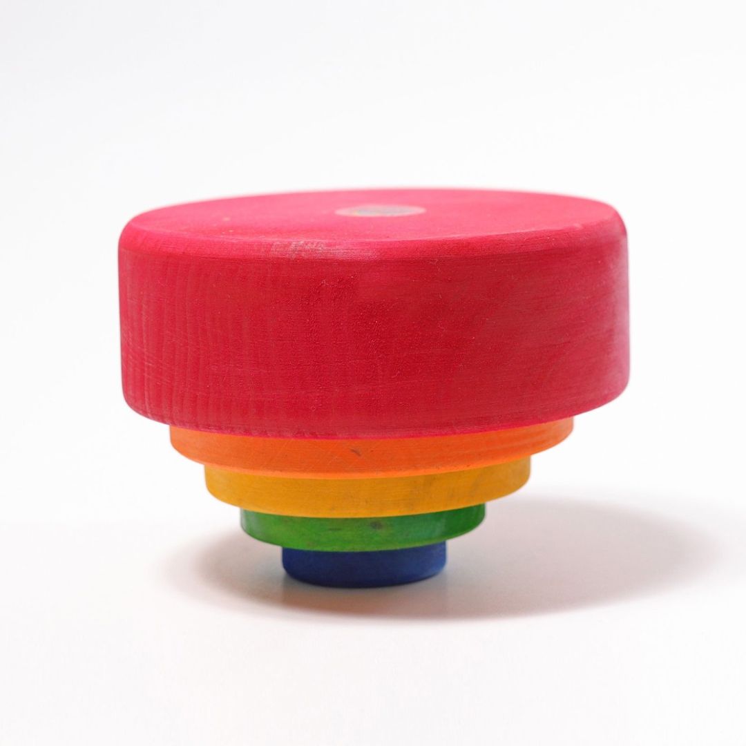 Grimms houten stapelbakjes in rood, oranje, geel, groen en blauw