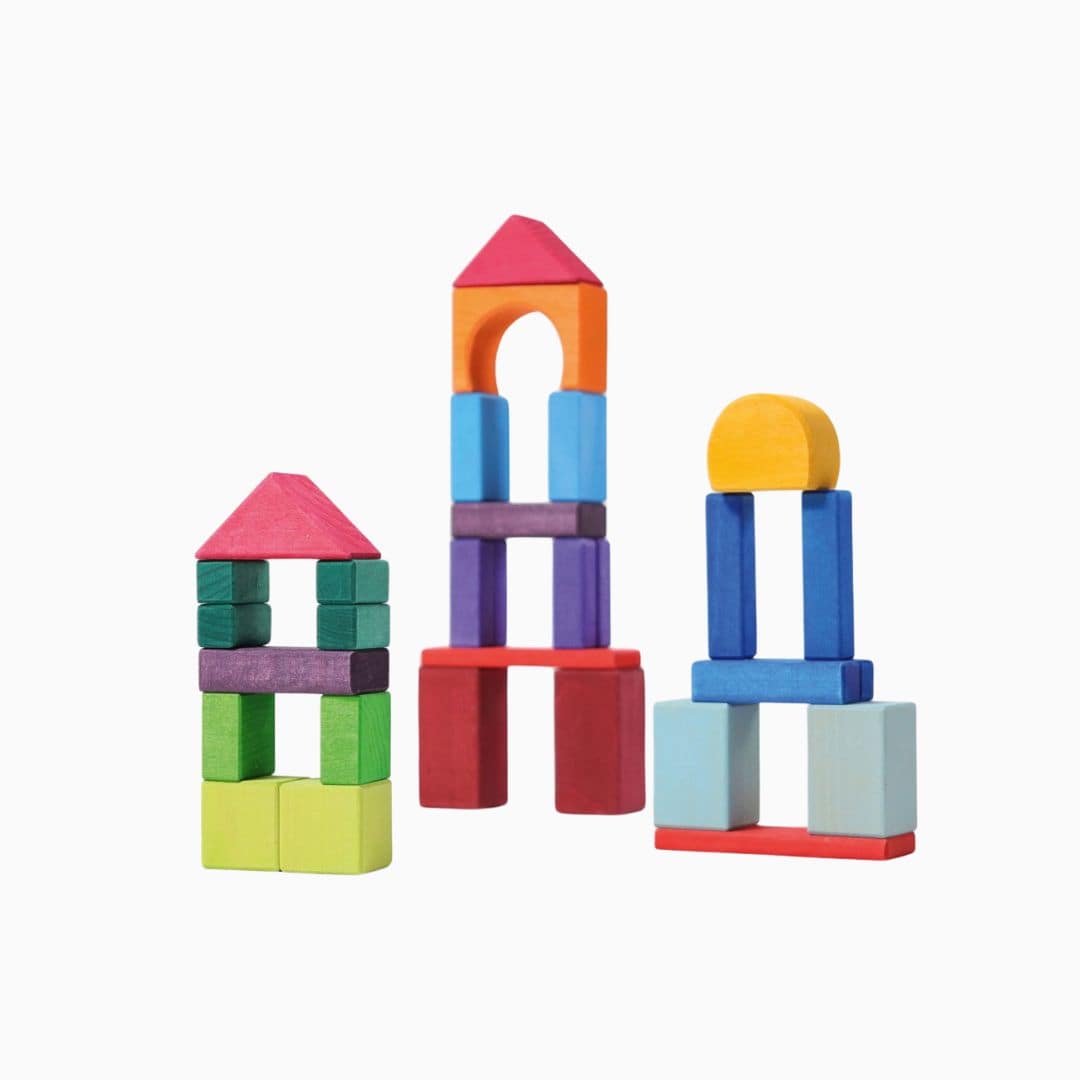 Grimm's geometrische houten blokken in regenboogkleuren