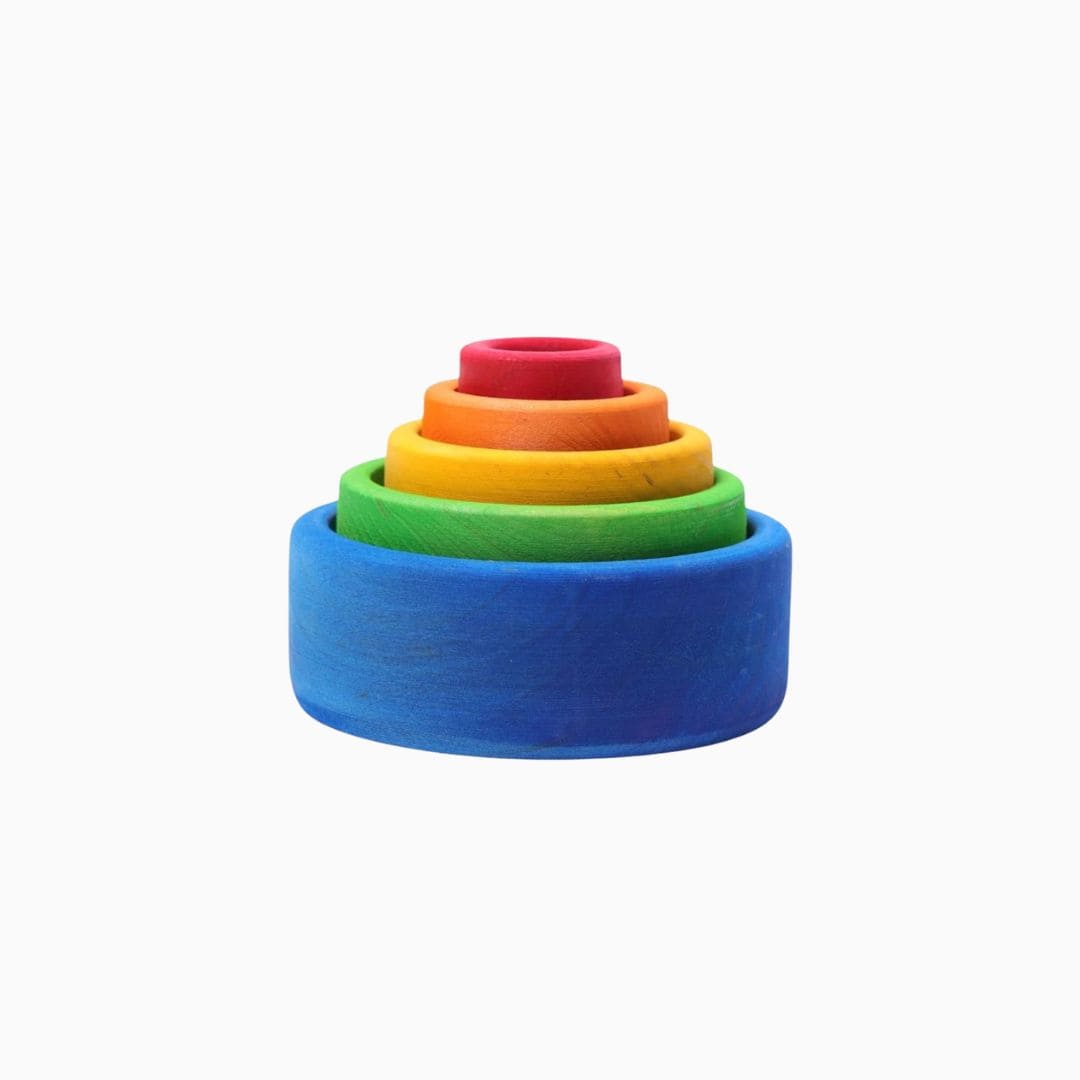 Grimm's set met 5 houten bakjes om te stapelen in de kleur blauw, groen, geel, oranje en rood