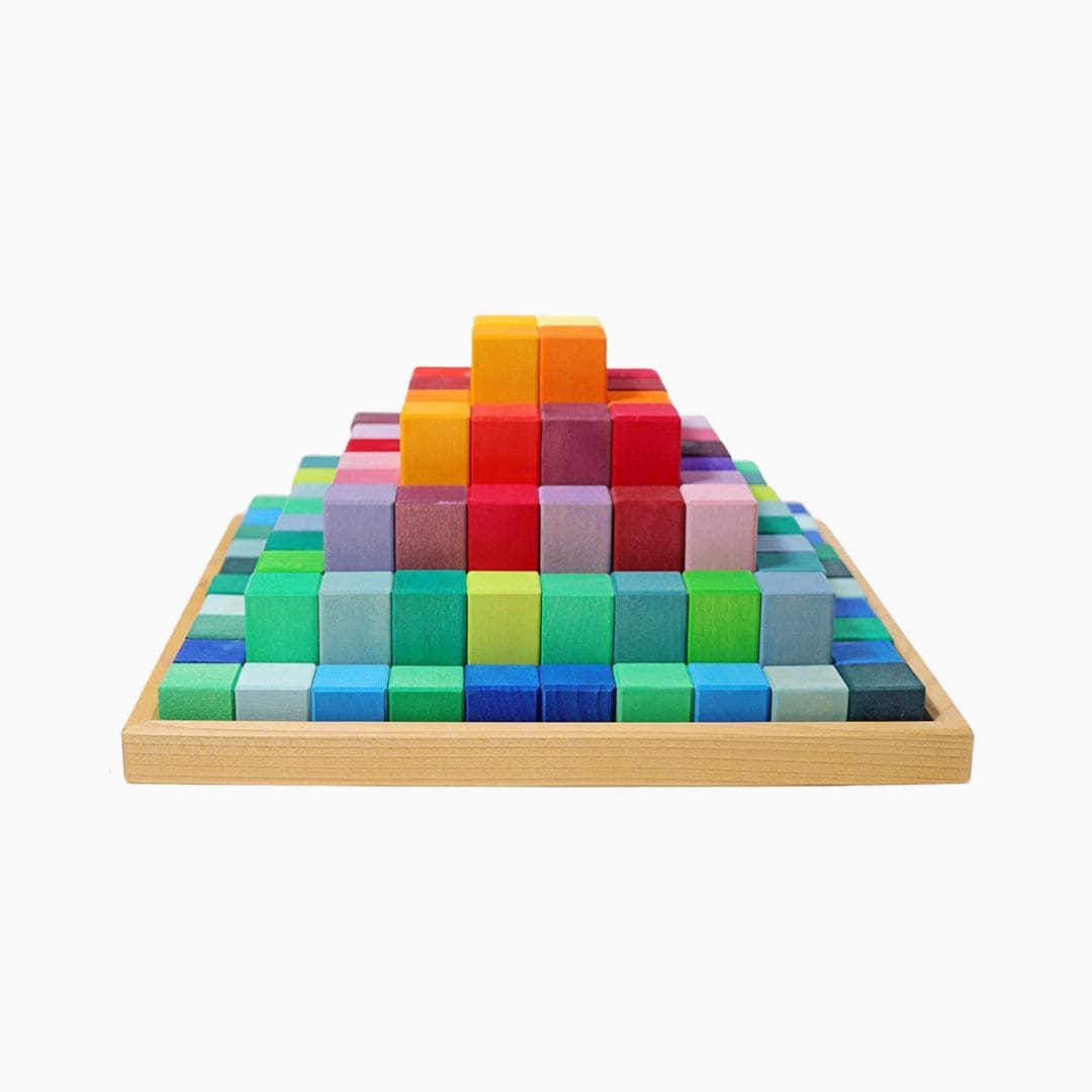 Grimms piramide houten blokken set in regenboogkleuren