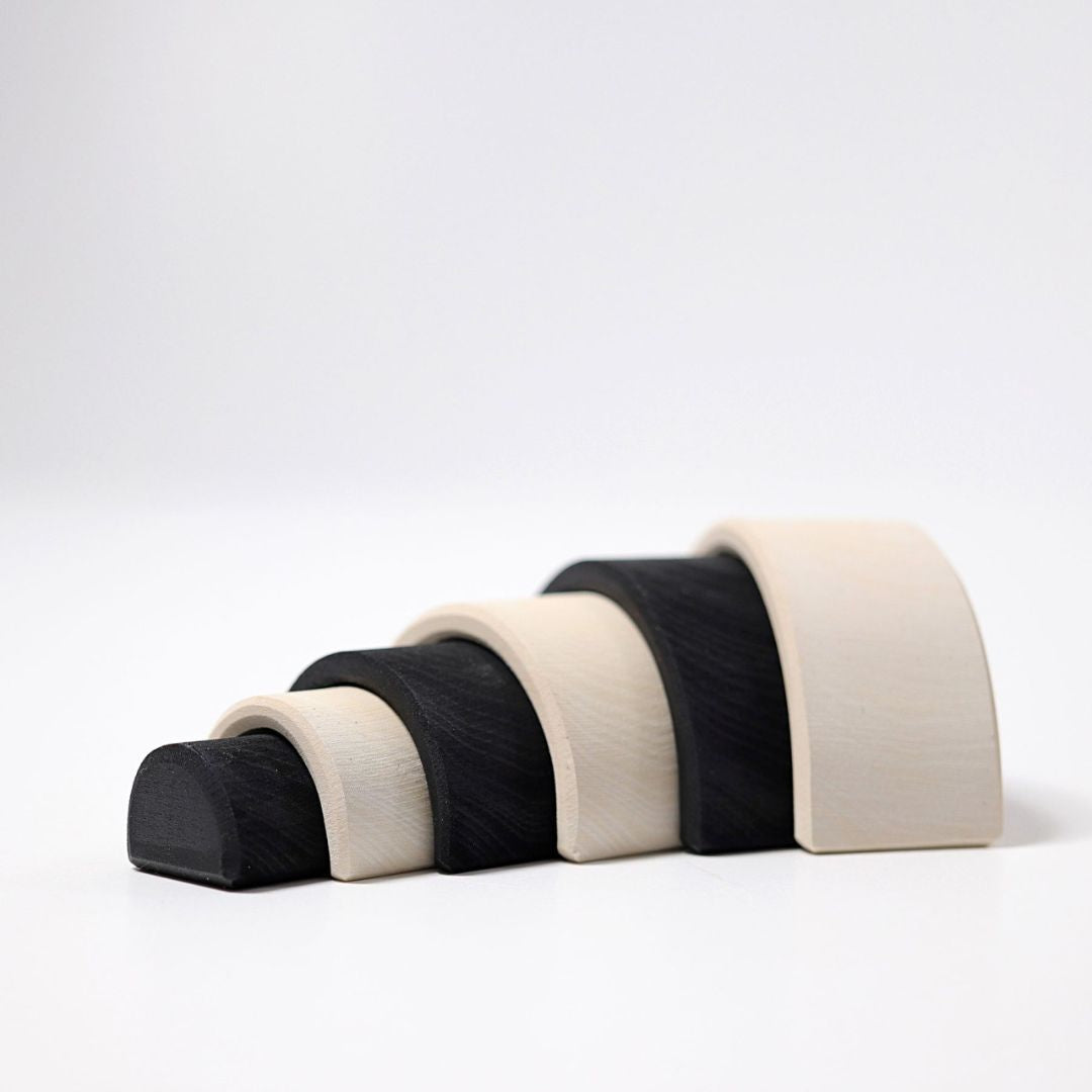 Grimm's regenboog stapeltoren zwart/wit 10,5cm