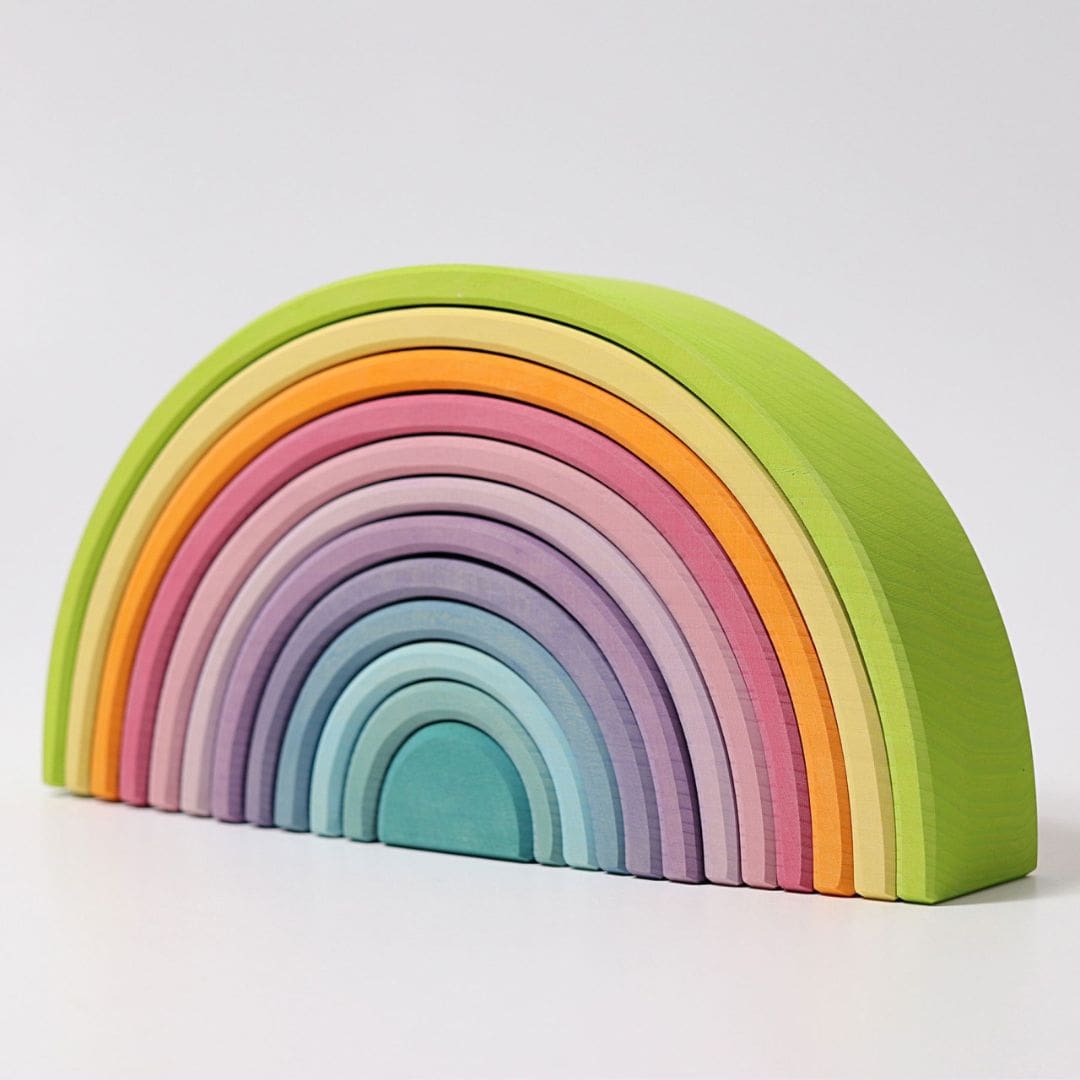 Grimm's grote houten regenboog in pastelkleuren