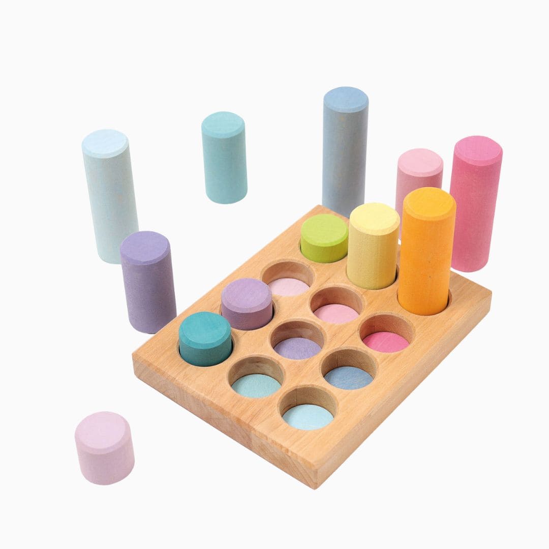 GRIMMS houten sorteerbord met staven in pastelkleuren