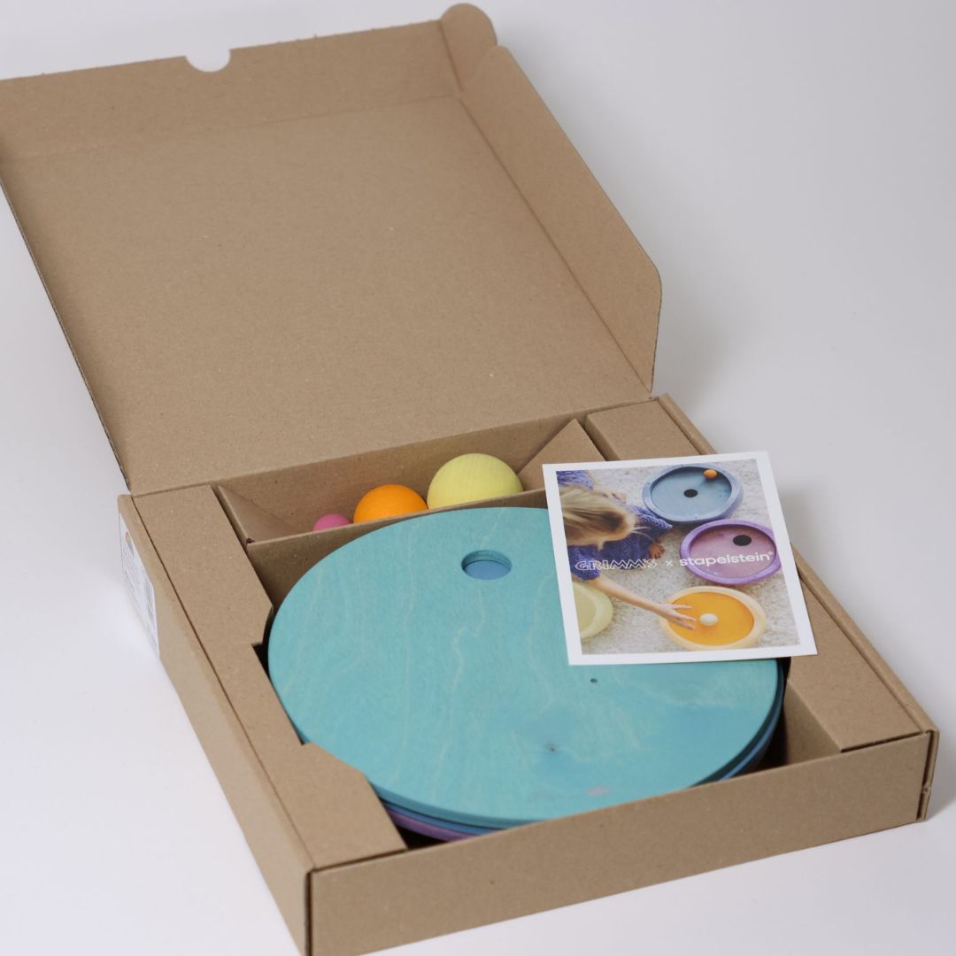 Grimm's x Stapelstein houten cirkels met gaten die precies in Stapelstein Pastel super cool passen