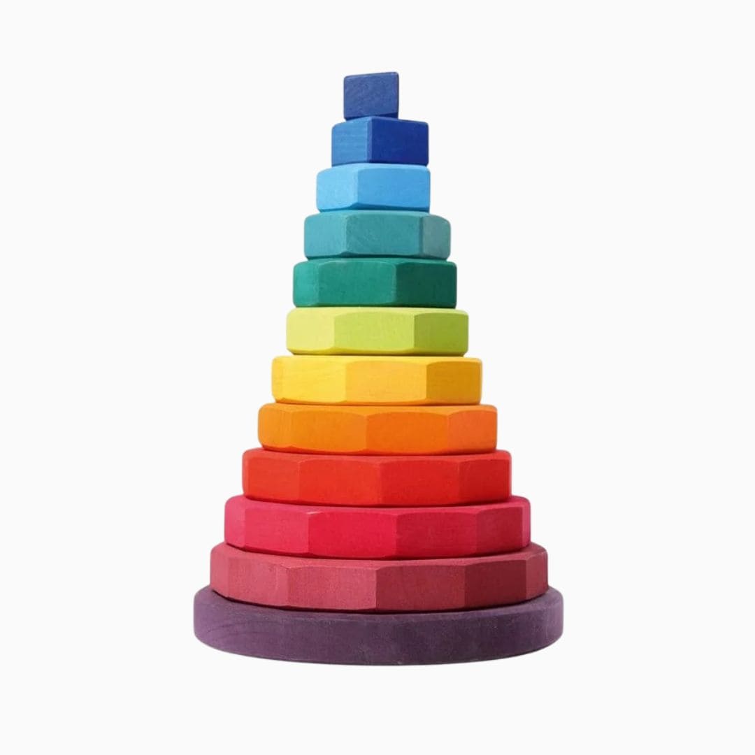 Grapat houten geometrische stapeltoren regenboog