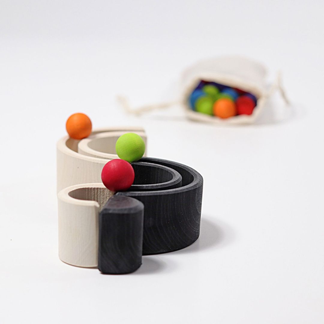 Grimm's regenboog stapeltoren zwart/wit 10,5cm