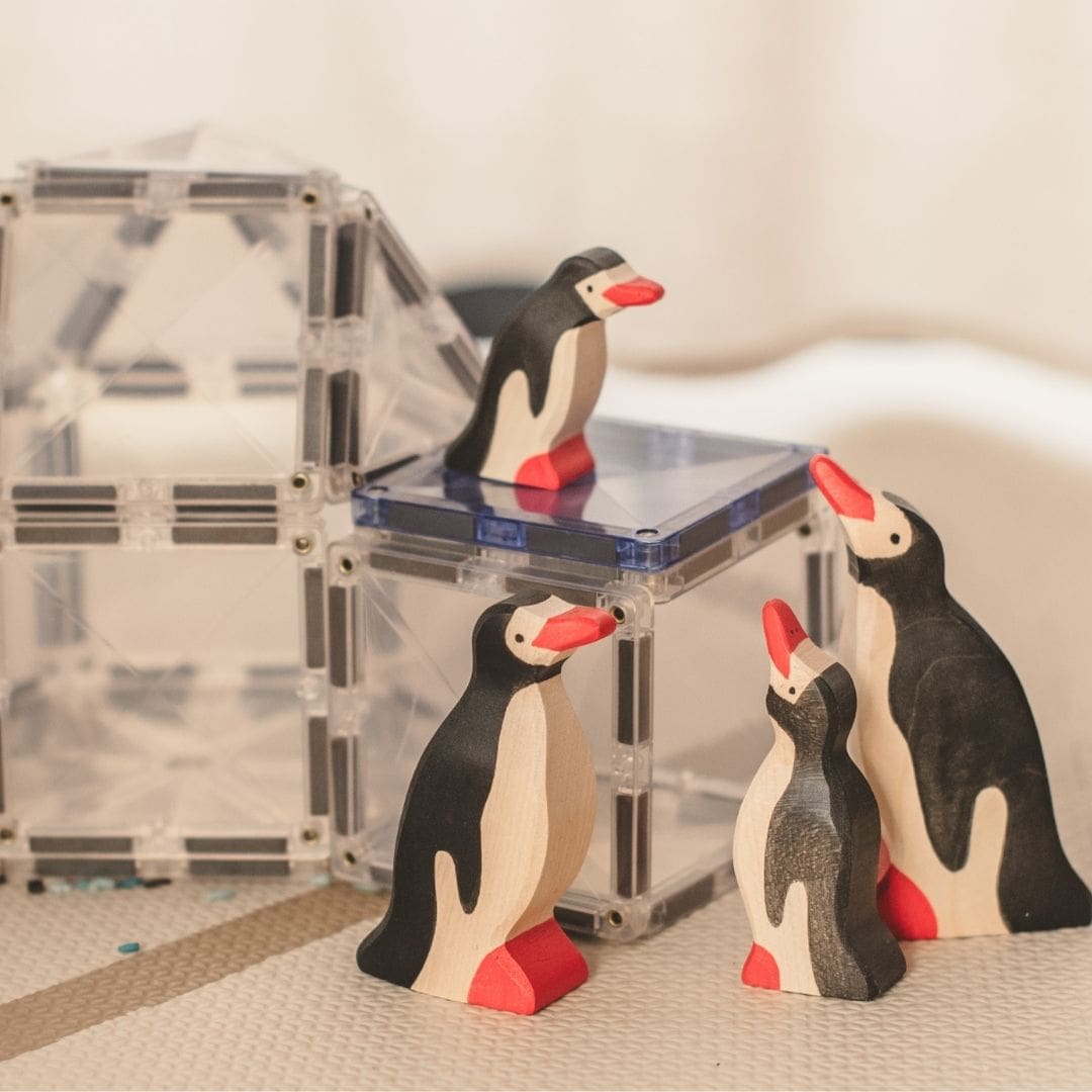 Holztiger pinguïn van hout klein