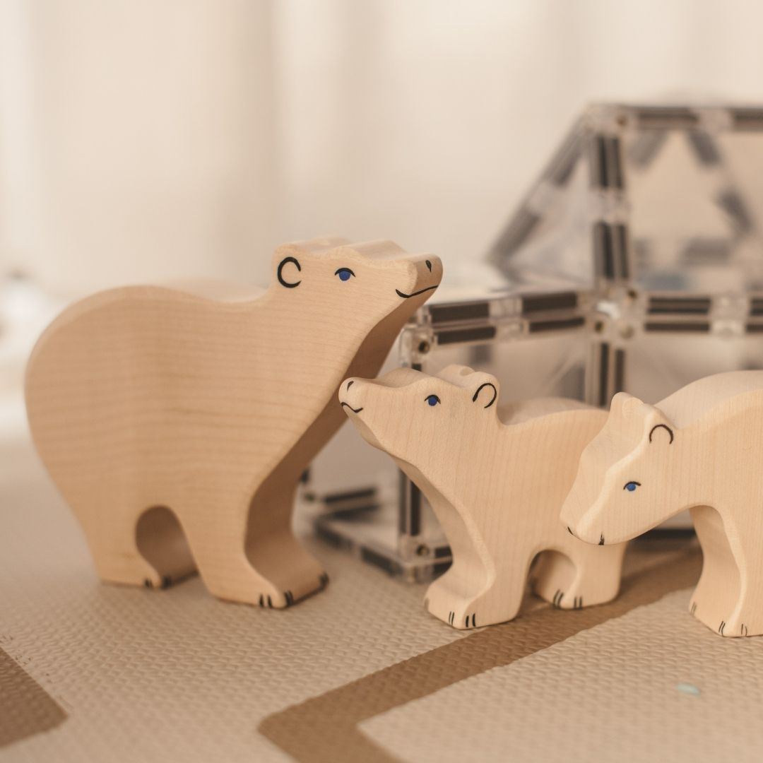 Holztiger ijsbeer van hout