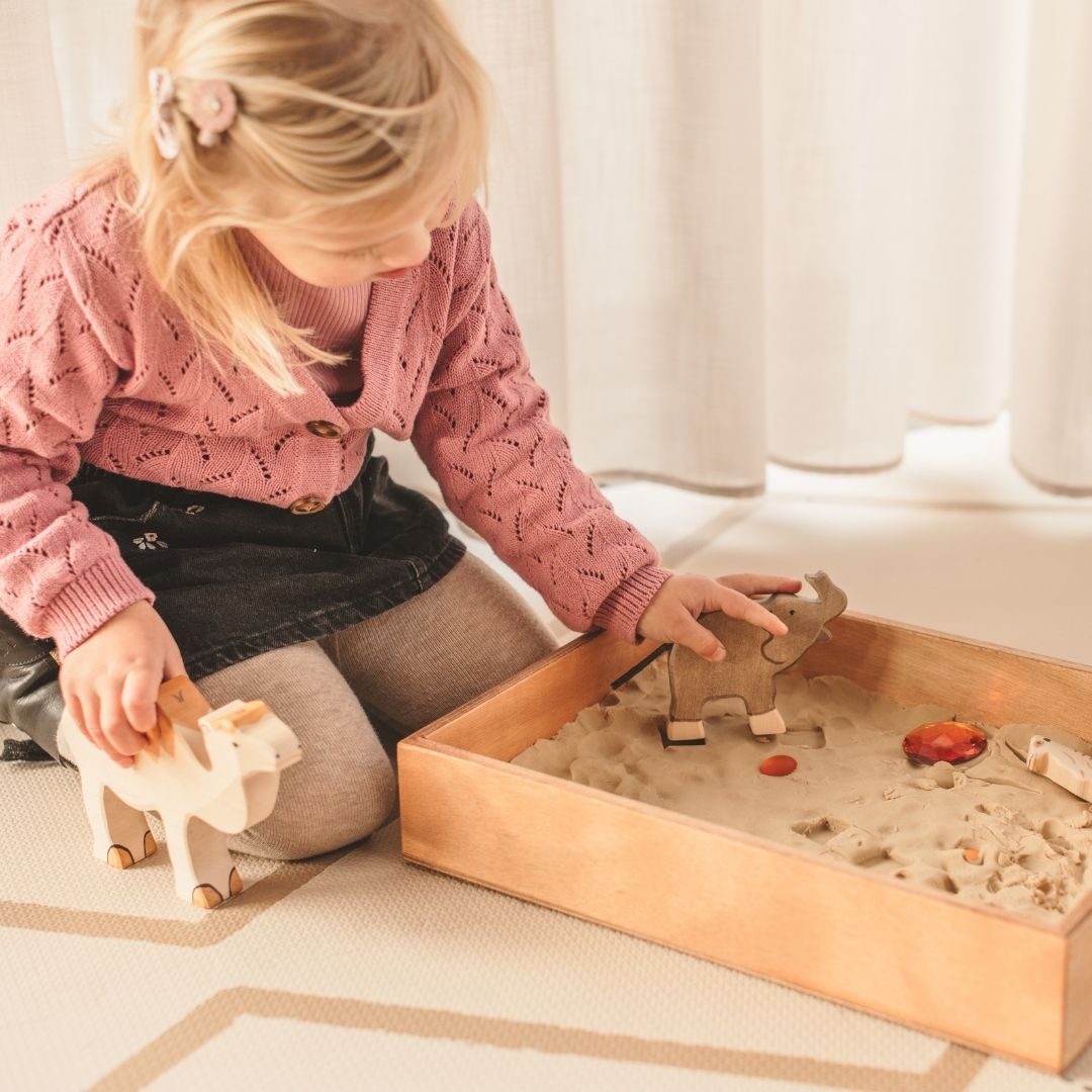 Holztiger kameel van hout