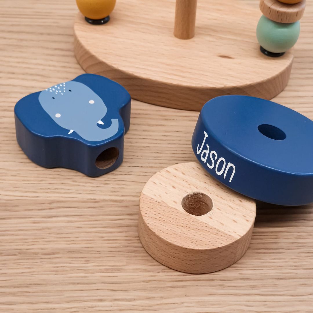 Trixie houten kralenframe olifant Mrs. Elephant in de kleur blauw