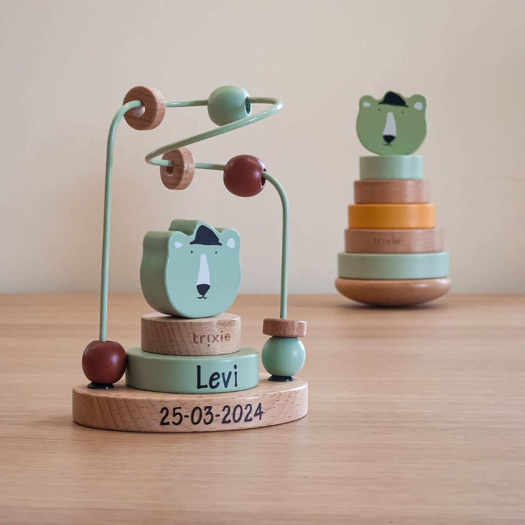 Trixie houten kralenframe met stapeltoren Mr. Polar ijsbeer in mintgroen