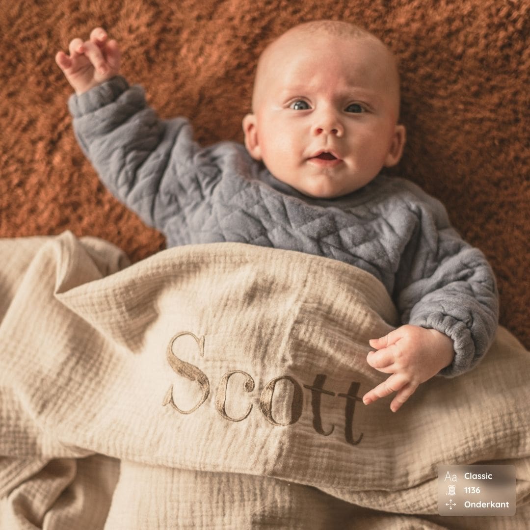 Beige hydrofiele doek met naam