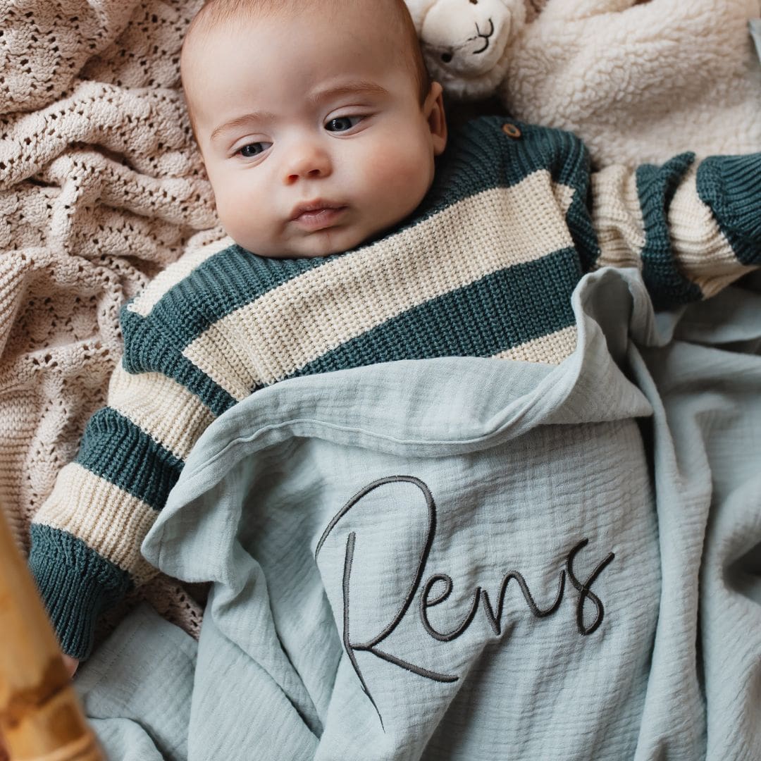 Studio Bambacht hydrofiele doek XL met naam in de kleur mint groen