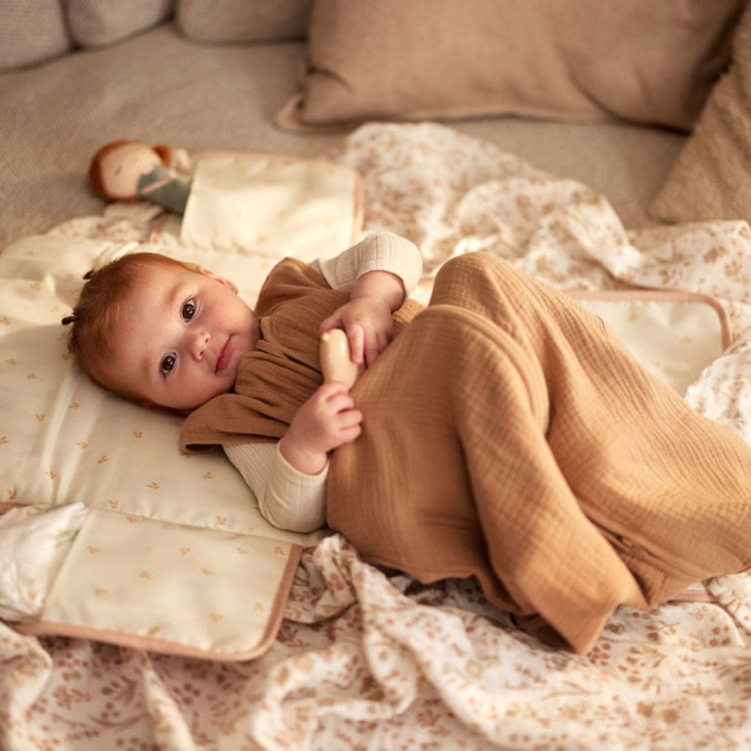 Jollein baby slaapzak van hydrofiel katoen in de kleur biscuit bruin