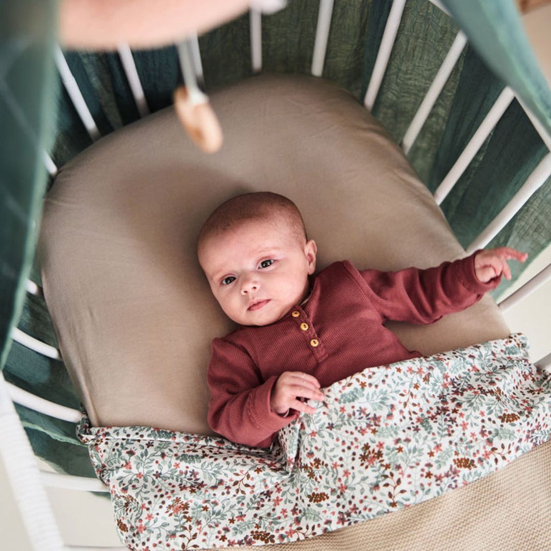 Jollein hoeslaken voor wieg en ledikant in de kleur nougat beige