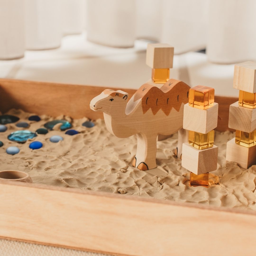 Holztiger kameel van hout