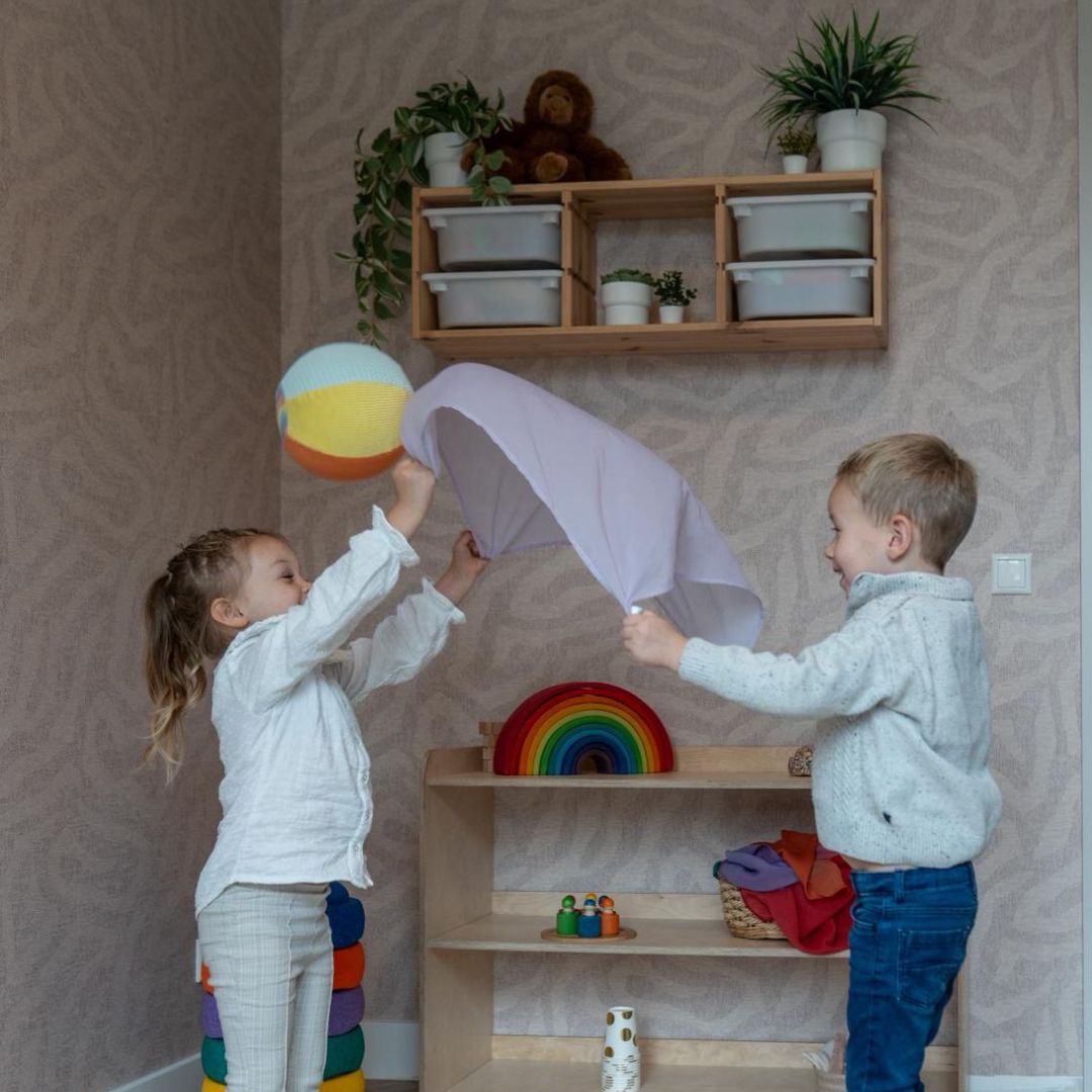 Little Botanic Label sensorisch ballenbal van stof in pastel kleuren