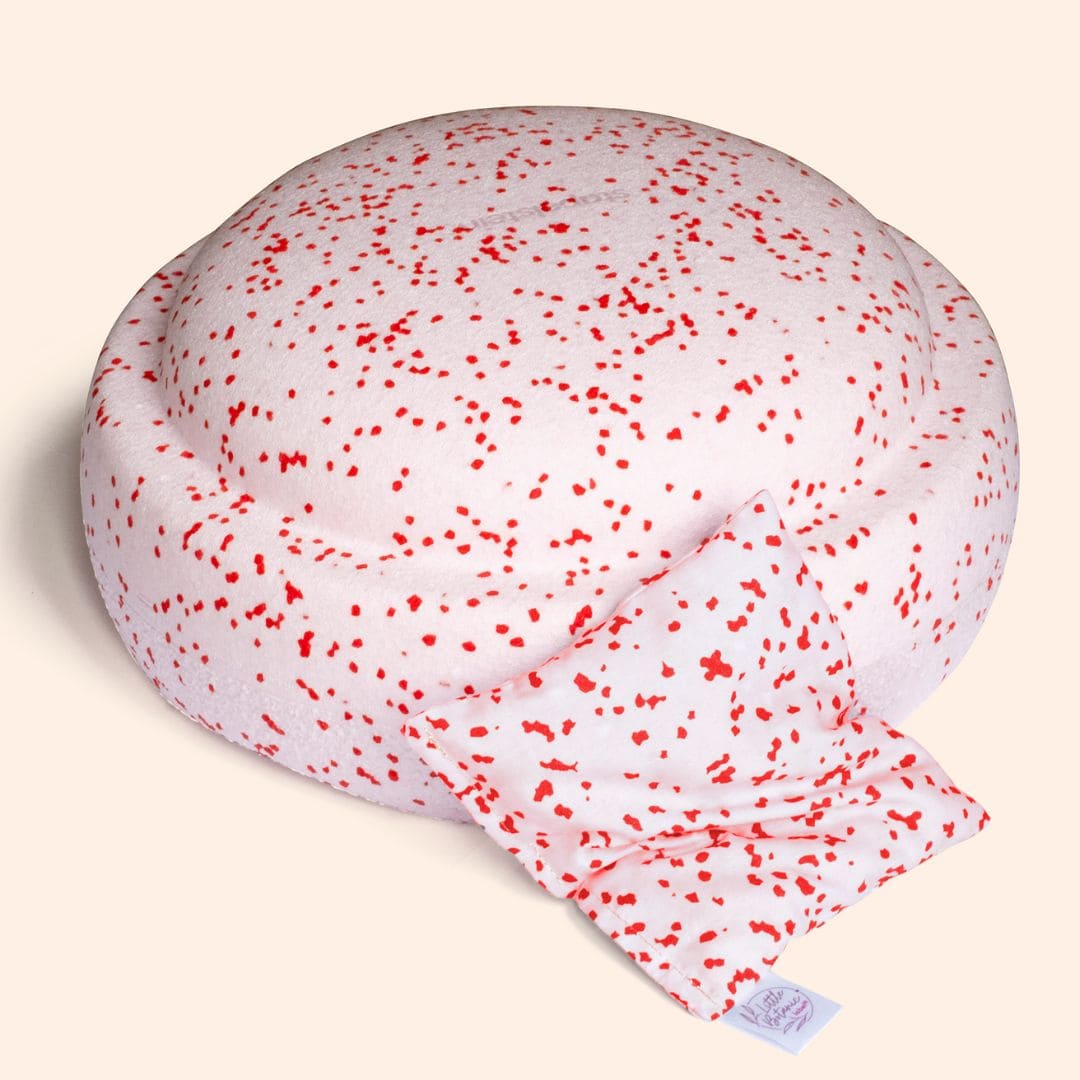 Sensorisch pittenzakje van Little Botanic Label die match met de Stapelstein kerstspecial blush met red sprinkles
